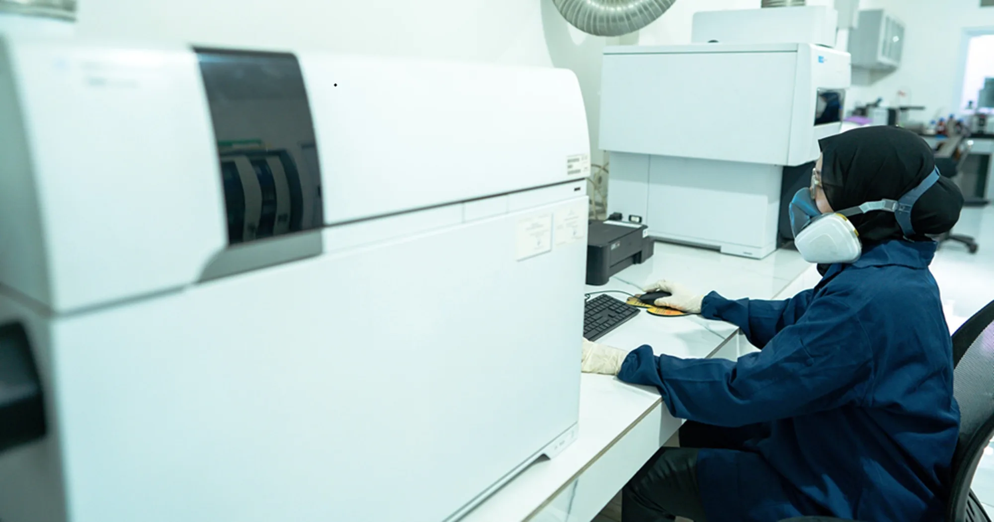 Fasilitas & Peralatan Laboratorium